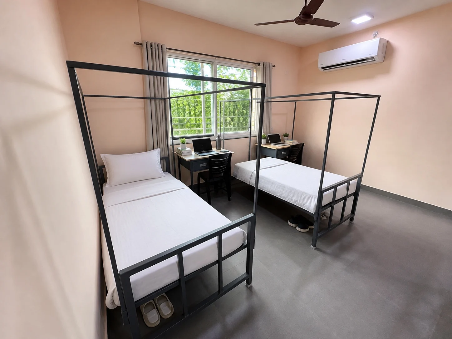Furnished double sharing room at Sarita Working Women’s Hostel
