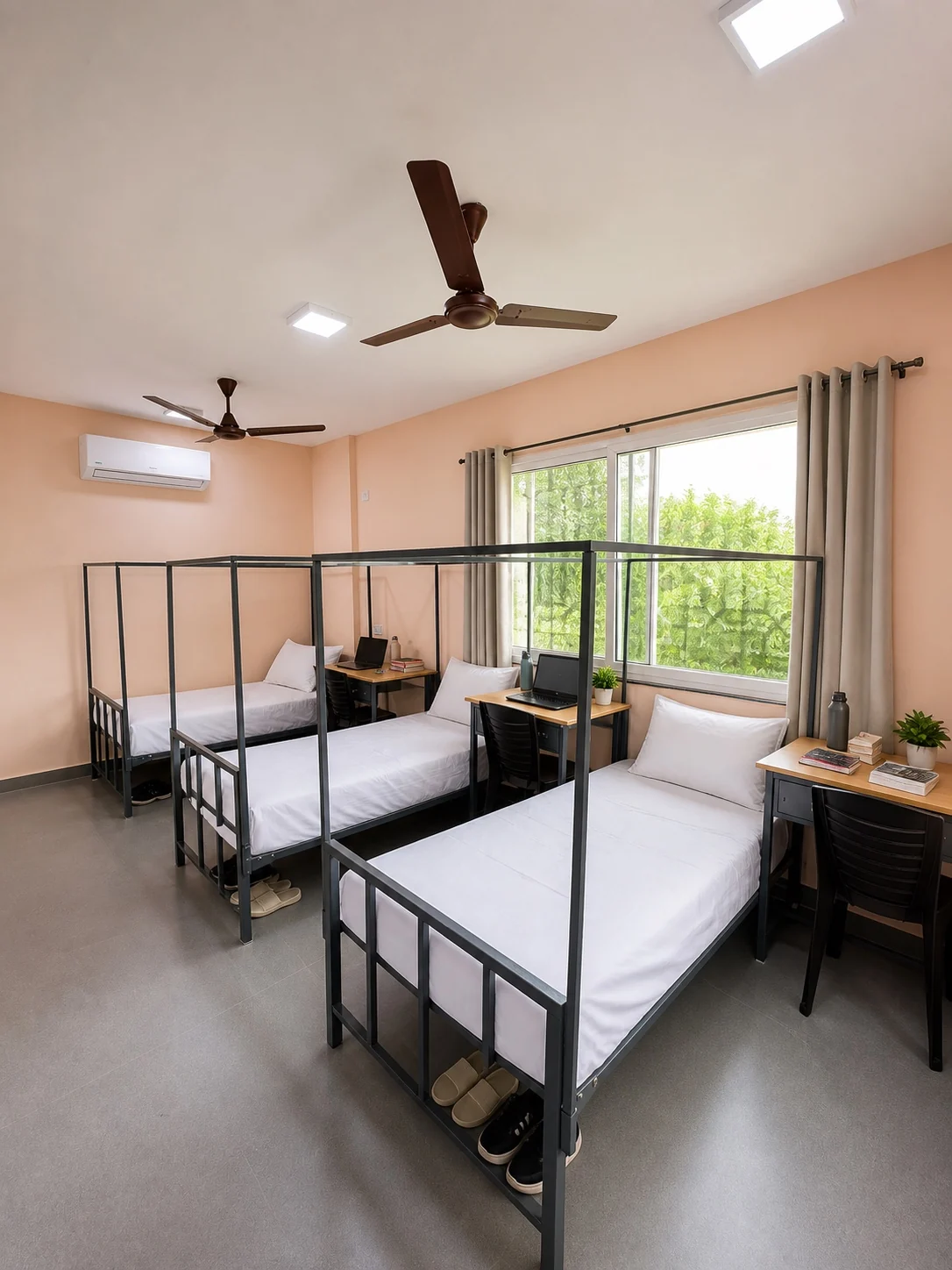 Bright triple sharing room with garden view